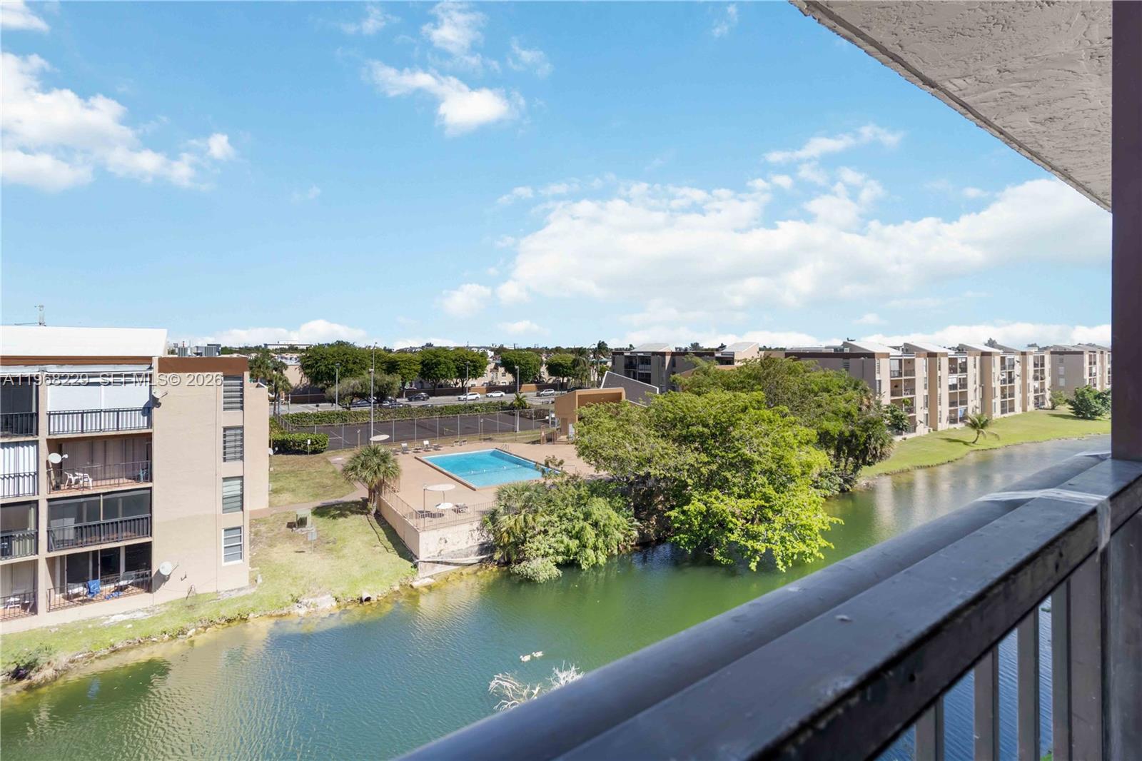 PINESIDE CONDO NO 1 - Residential