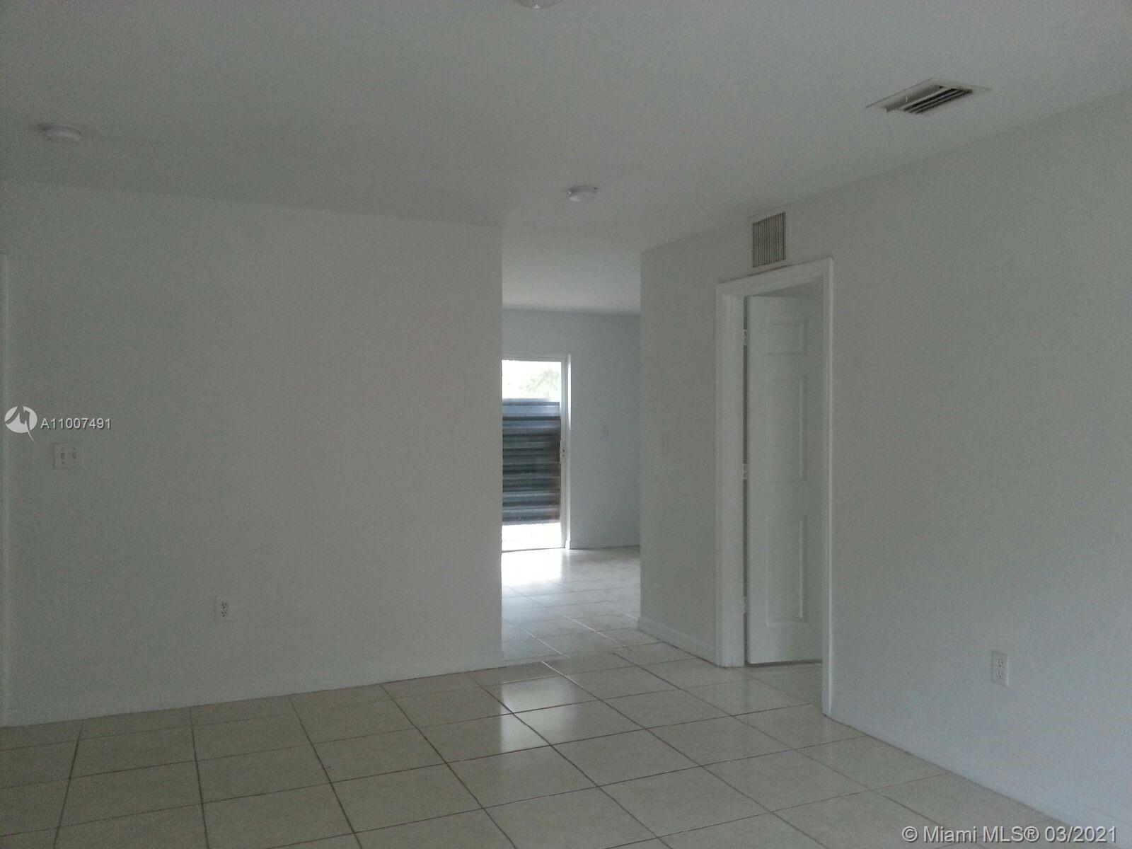 VISTA VERDE CLUSTERS UNIT - Residential