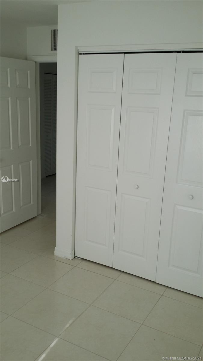 VISTA VERDE CLUSTERS UNIT - Residential