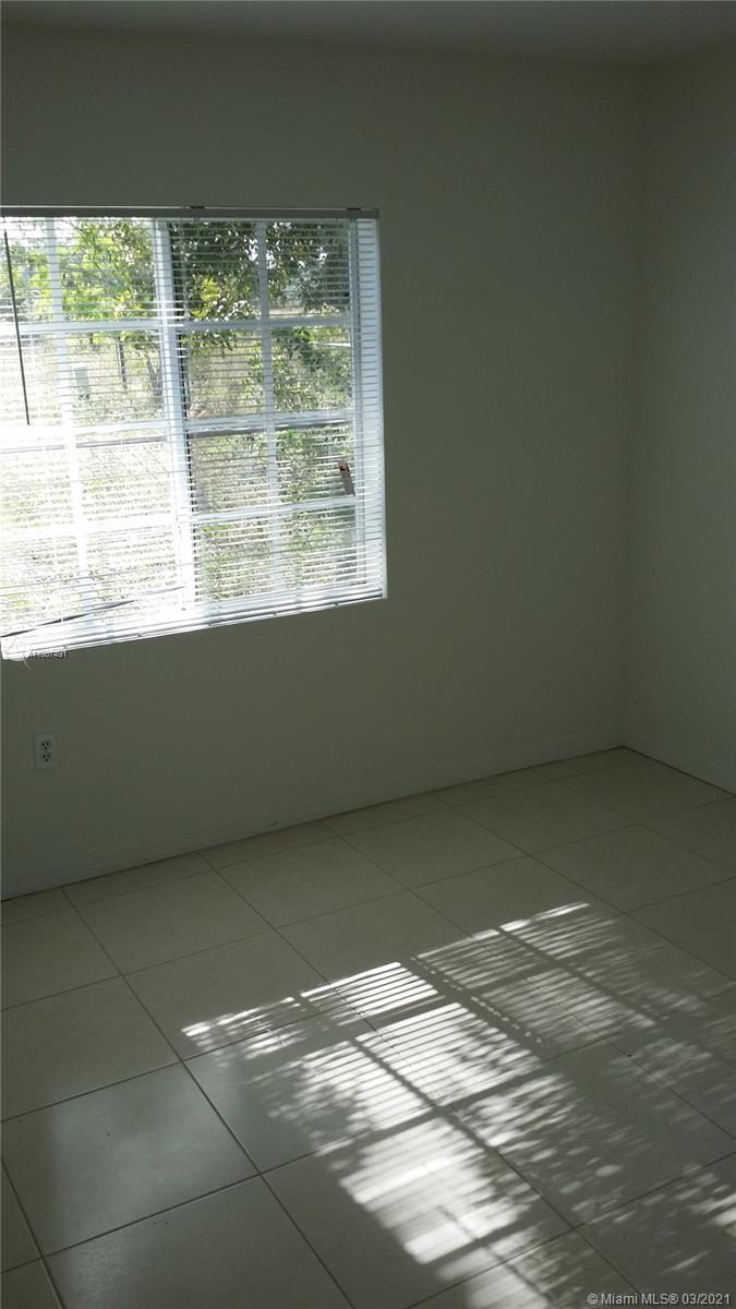 VISTA VERDE CLUSTERS UNIT - Residential