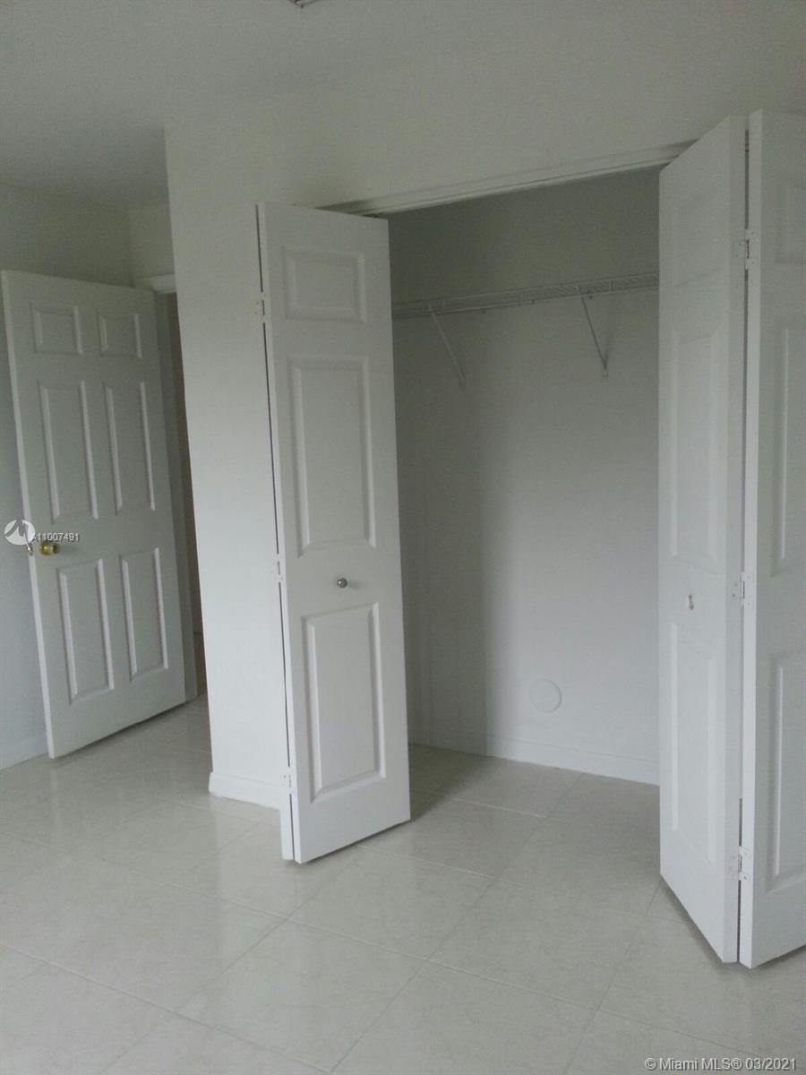 VISTA VERDE CLUSTERS UNIT - Residential