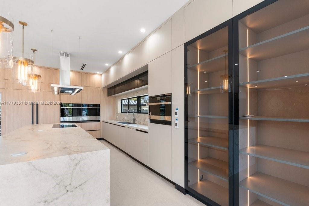 WILTON MANORS - Residential
