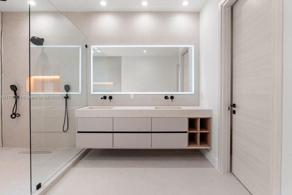 WILTON MANORS - Residential