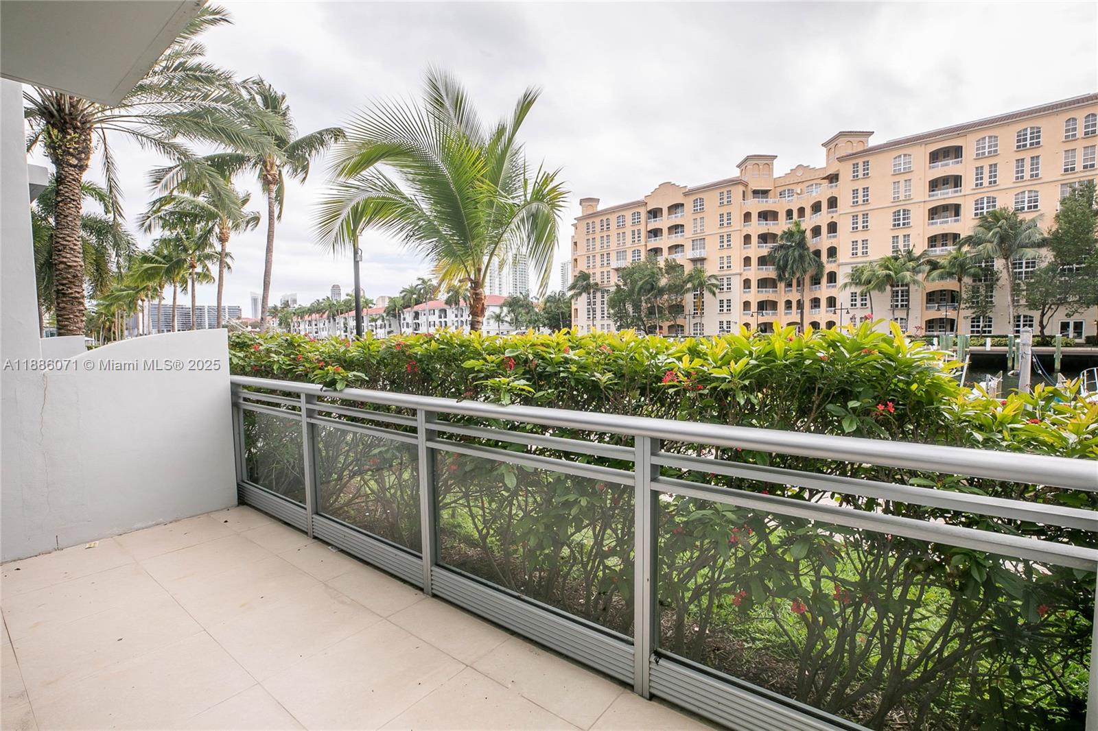 ARTECH RESIDENCES AT AVEN - Residential Lease