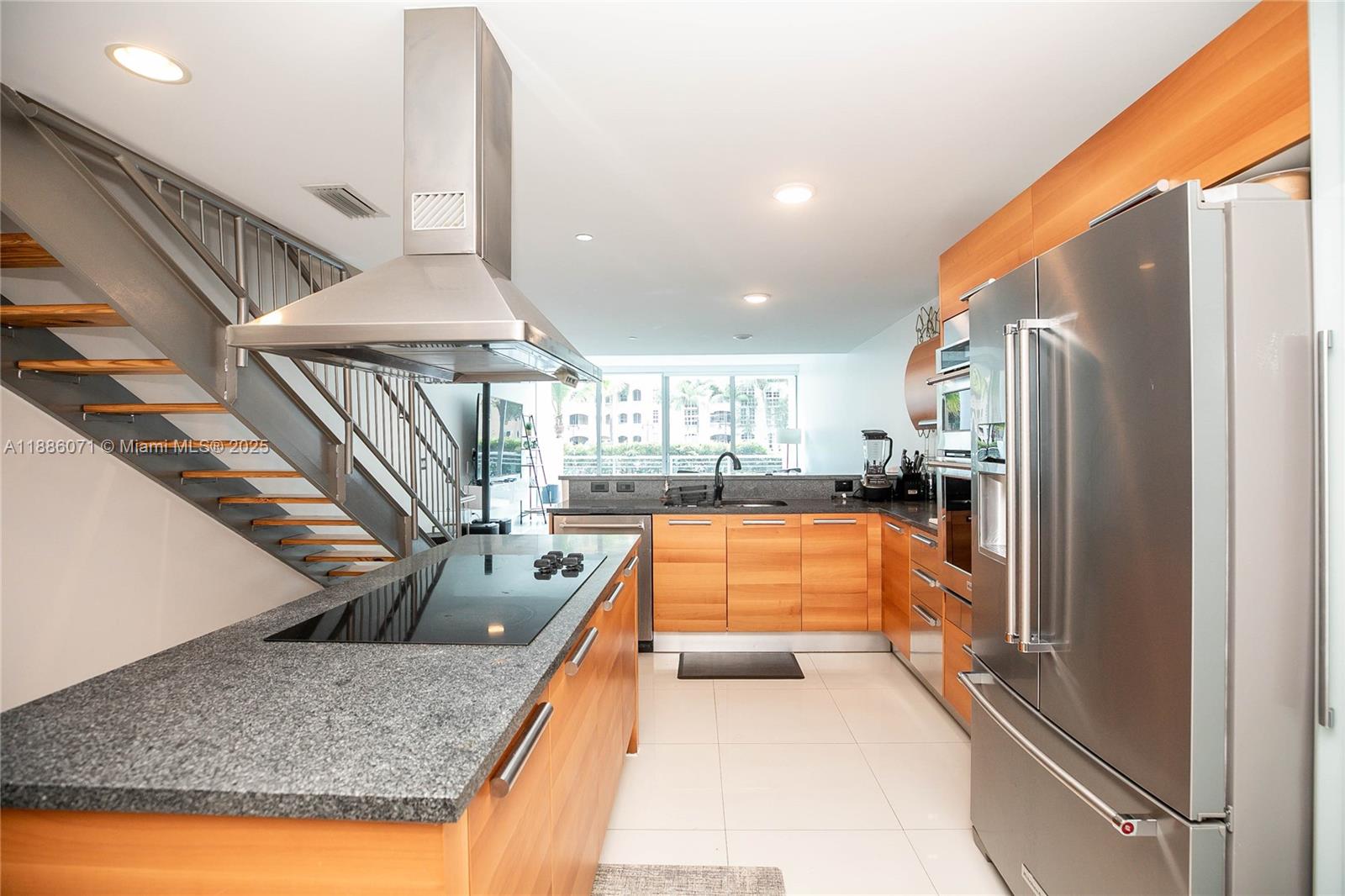 ARTECH RESIDENCES AT AVEN - Residential Lease