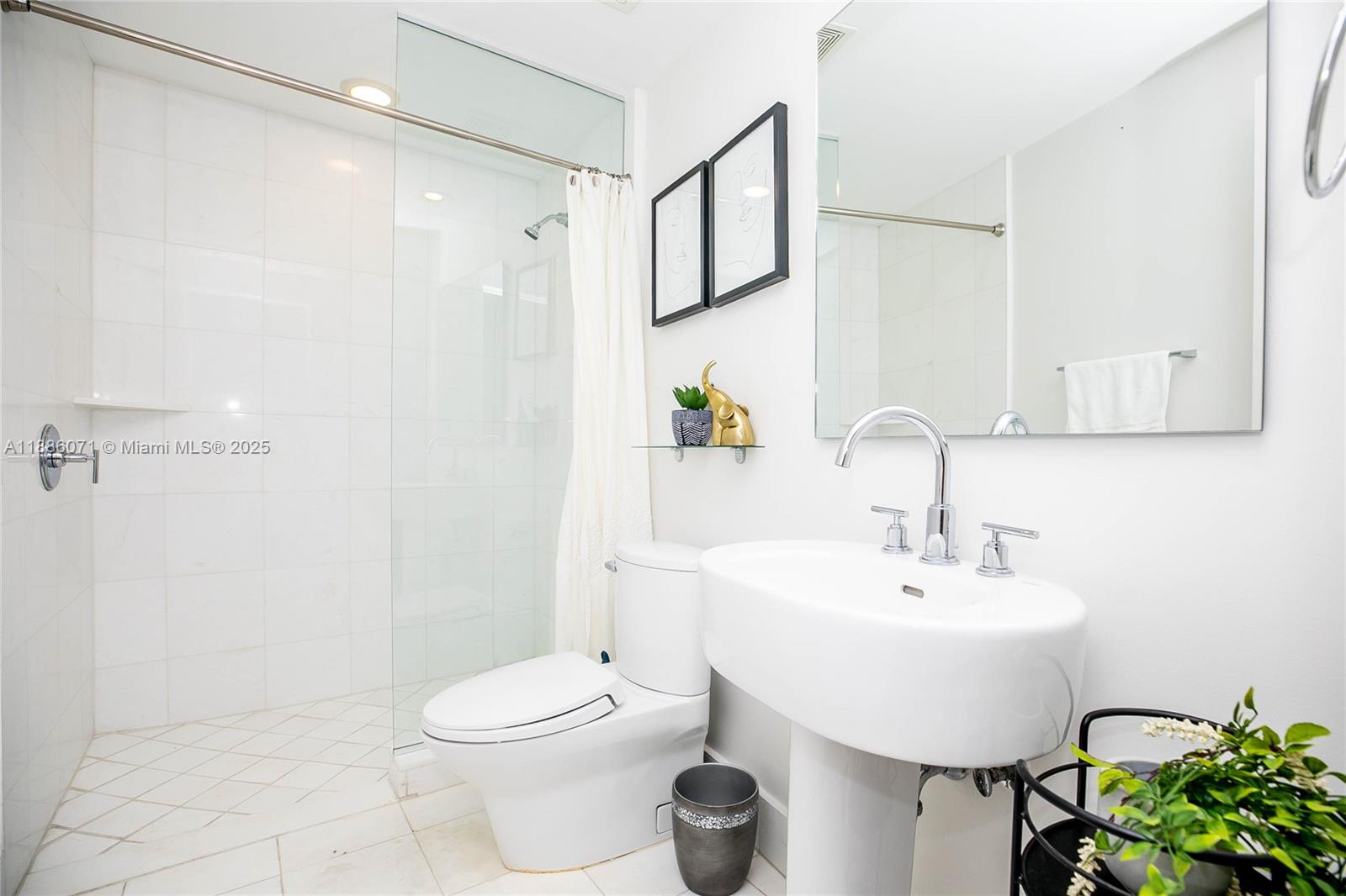 ARTECH RESIDENCES AT AVEN - Residential Lease