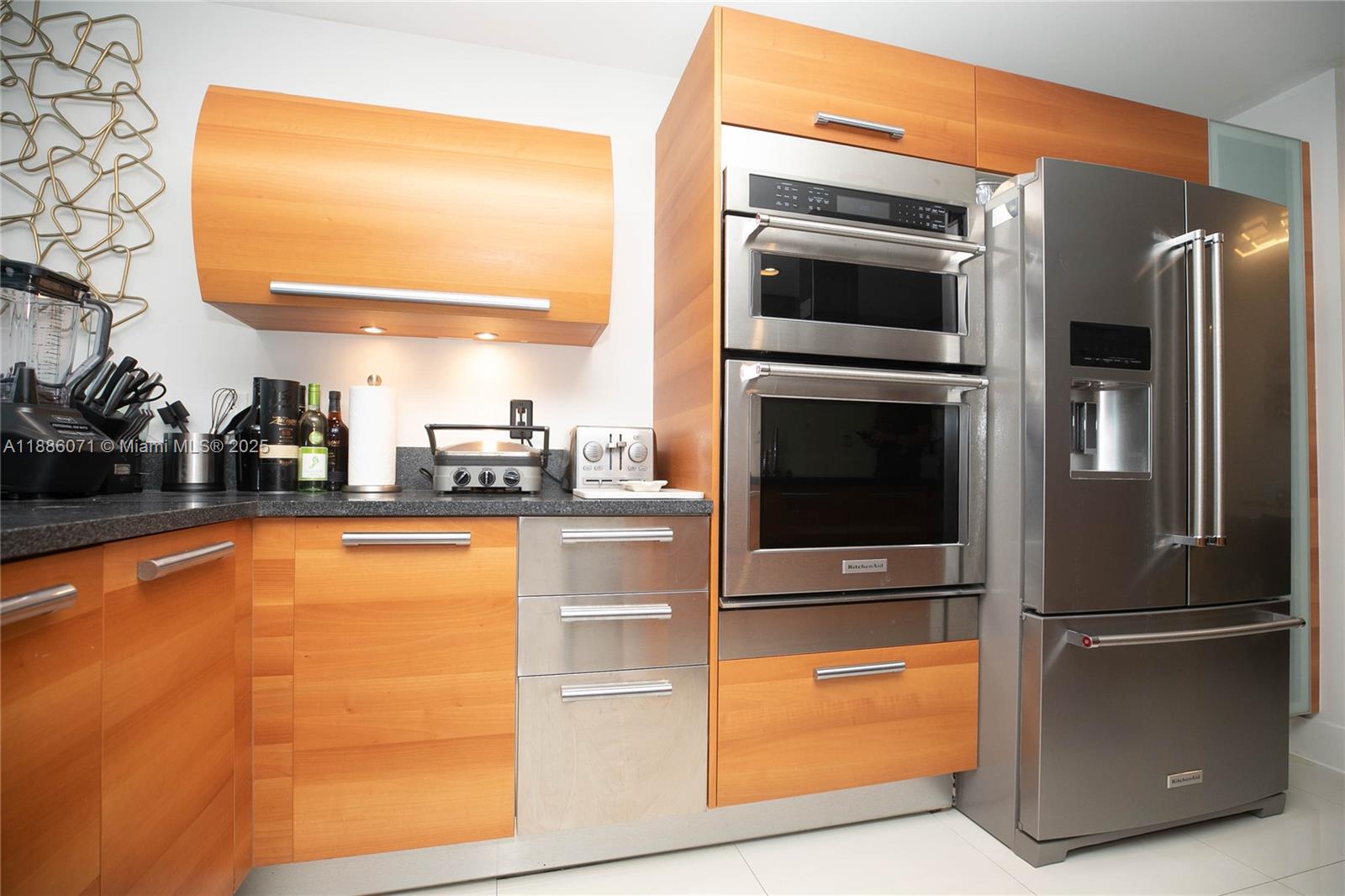 ARTECH RESIDENCES AT AVEN - Residential Lease