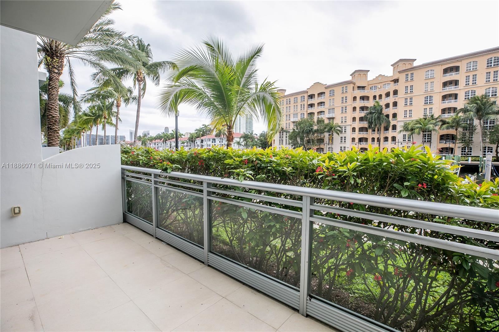 ARTECH RESIDENCES AT AVEN - Residential Lease