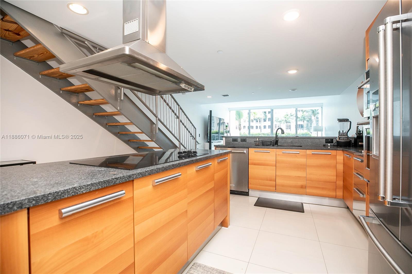 ARTECH RESIDENCES AT AVEN - Residential Lease