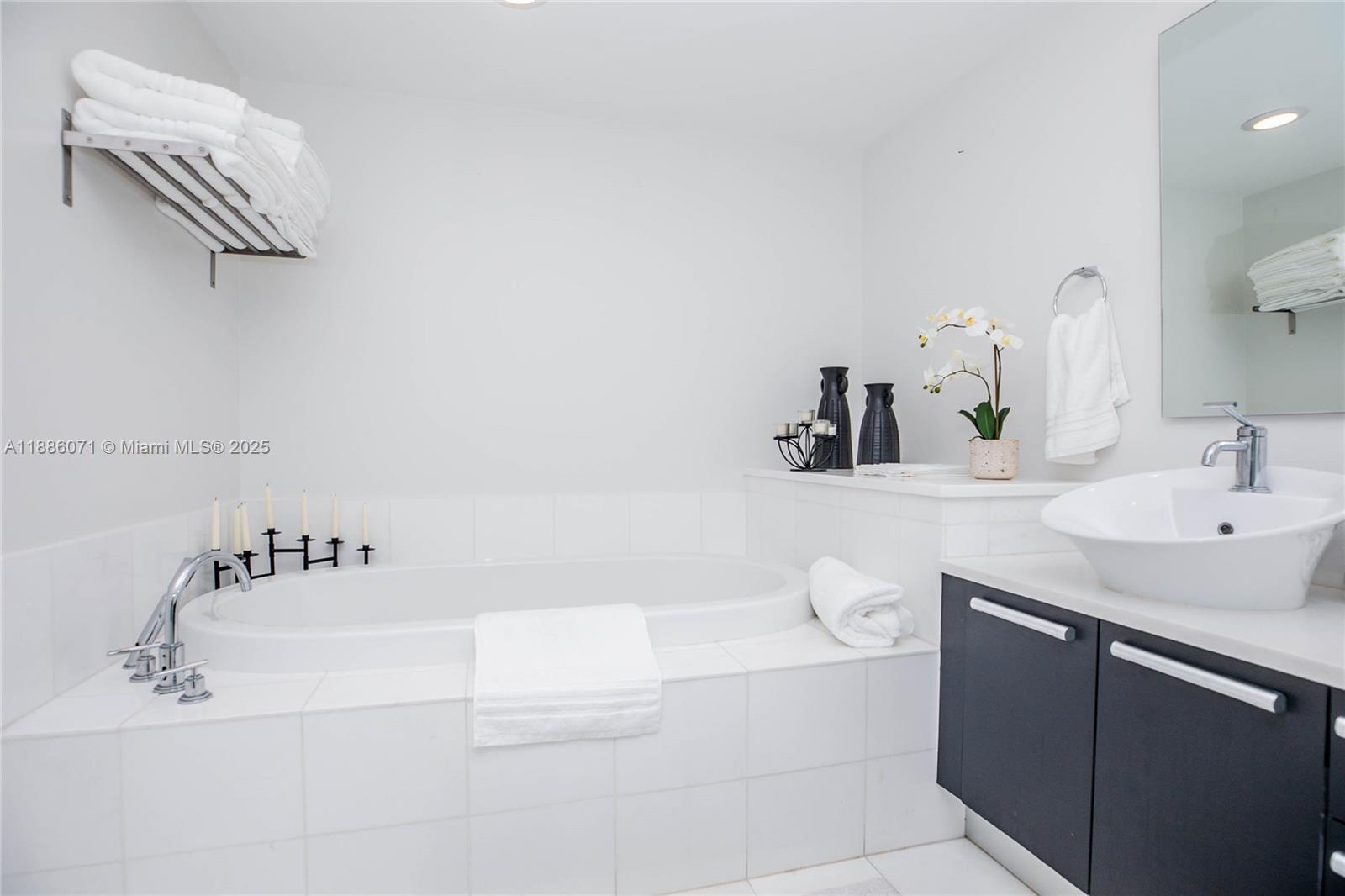 ARTECH RESIDENCES AT AVEN - Residential Lease
