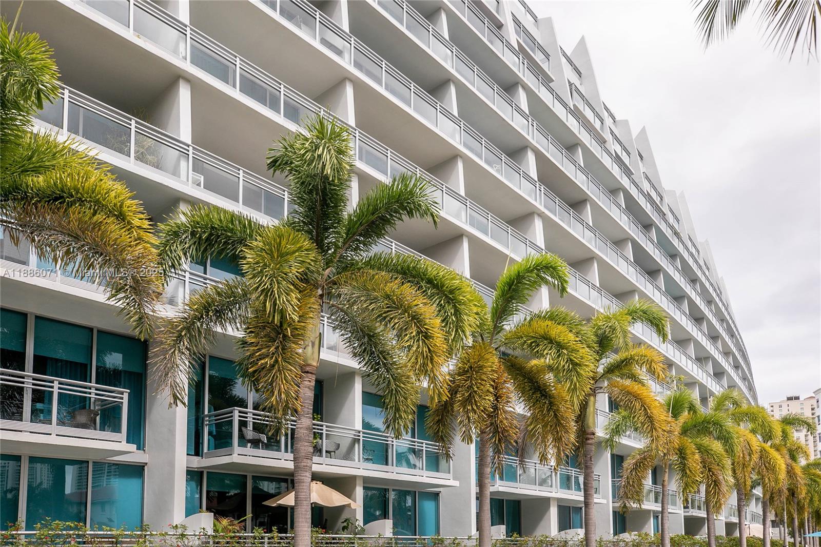 ARTECH RESIDENCES AT AVEN - Residential Lease