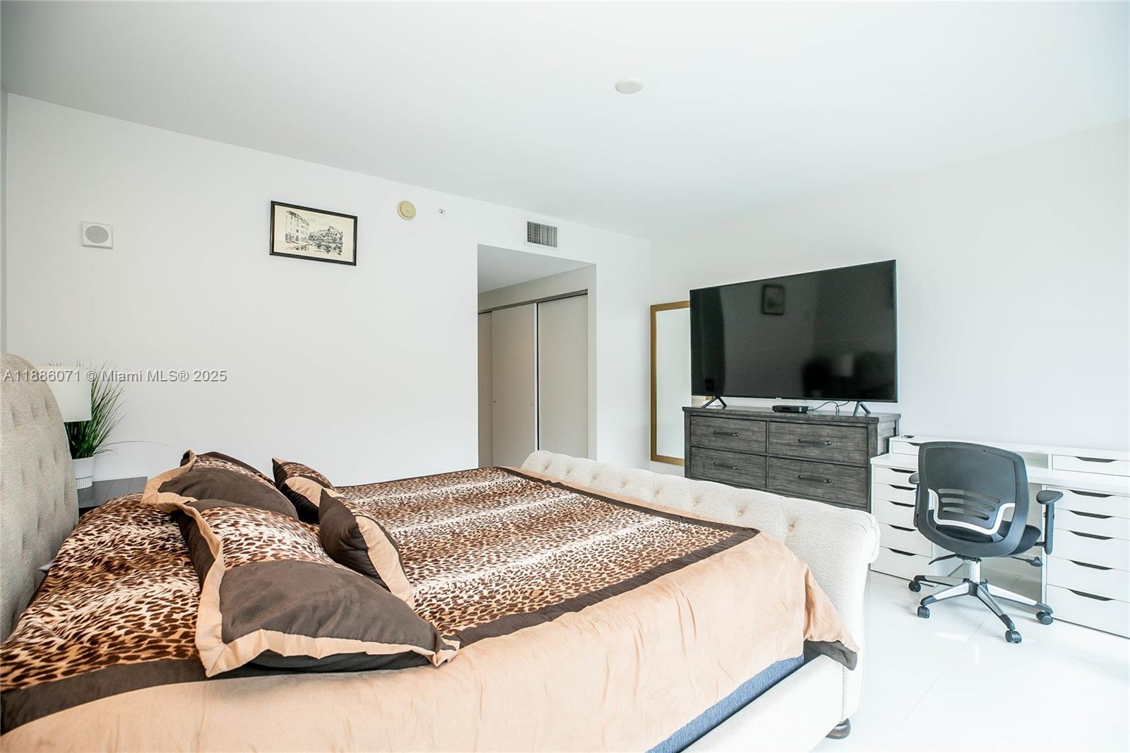 ARTECH RESIDENCES AT AVEN - Residential Lease