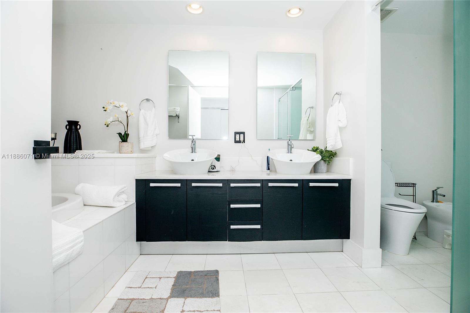 ARTECH RESIDENCES AT AVEN - Residential Lease