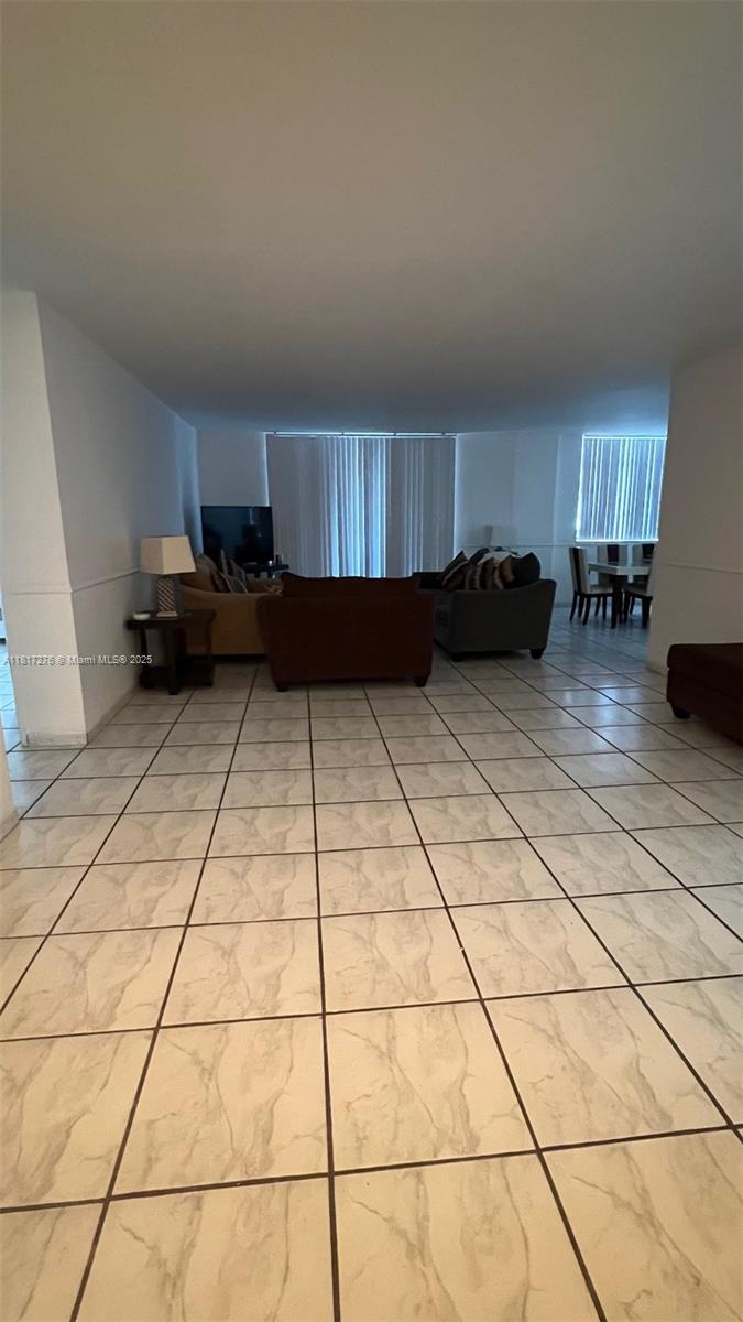 5825 Collins Ave 6A