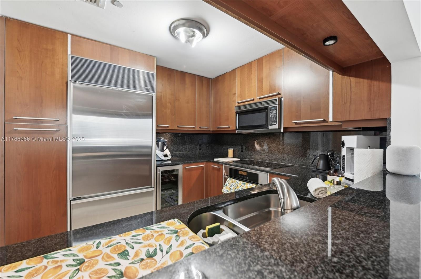 CARBONELL CONDO - Residential