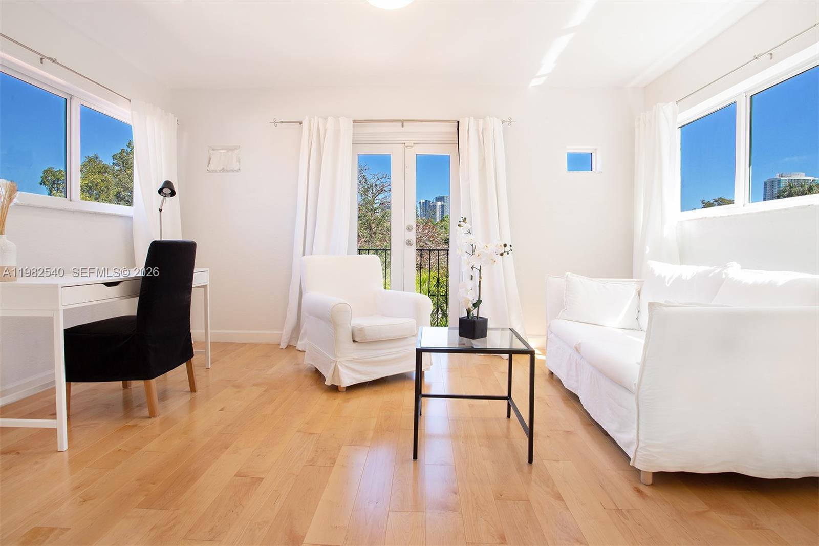 BRICKELL HAMMOCK UN 1 - Residential