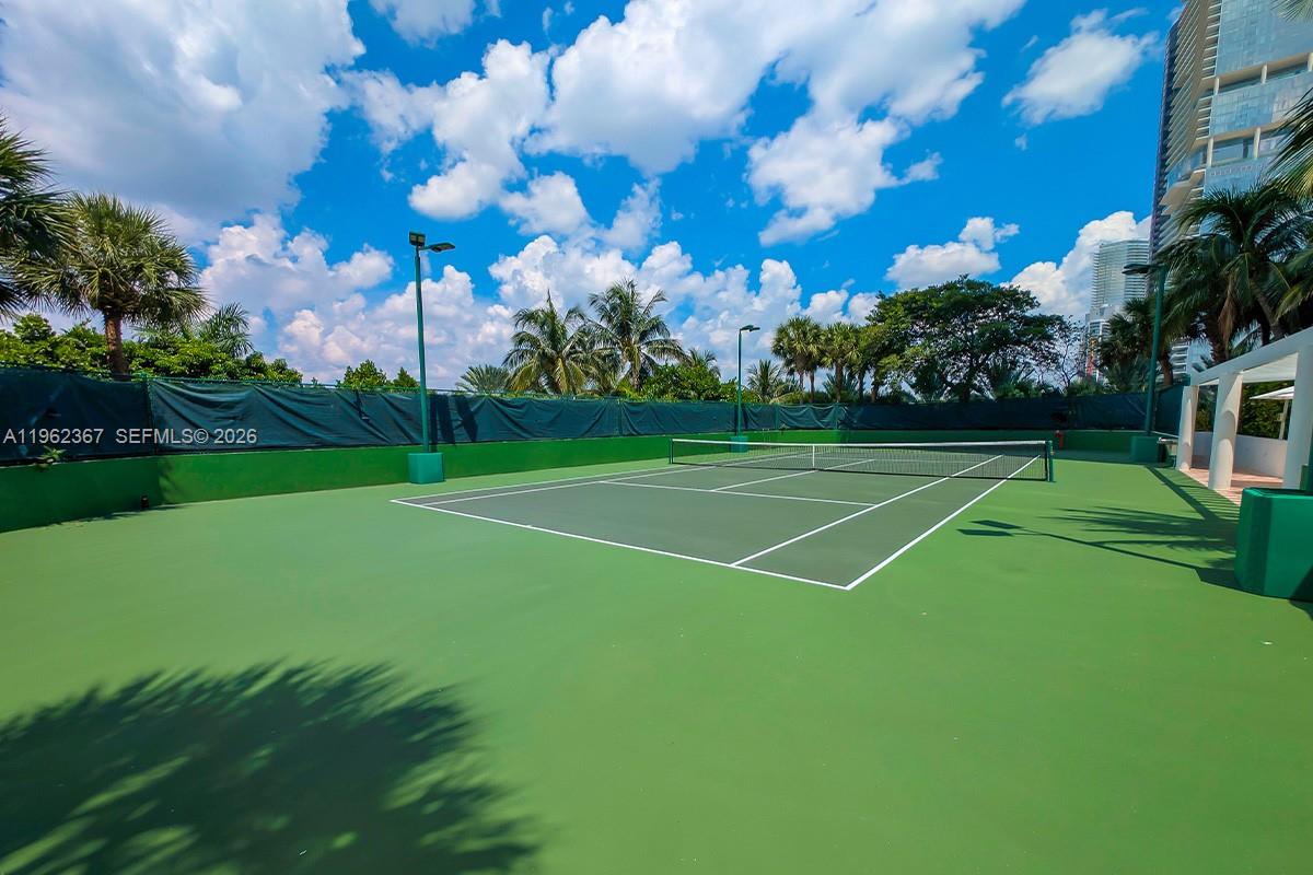 TRUMP ROYALE CONDO - Residential