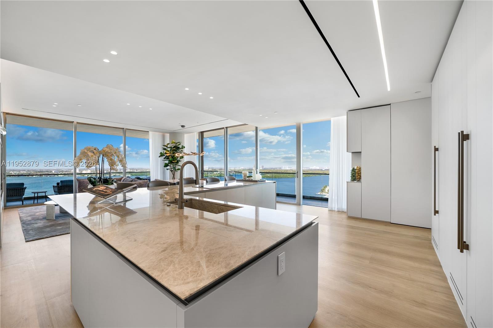 OCEANA BAL HARBOUR CONDO - Residential