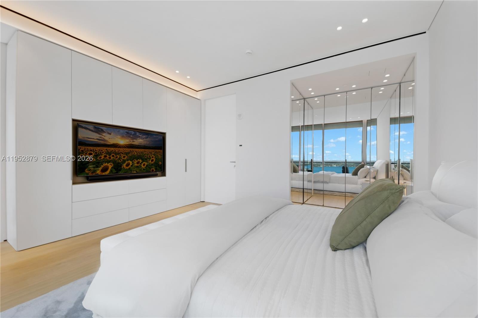 OCEANA BAL HARBOUR CONDO - Residential