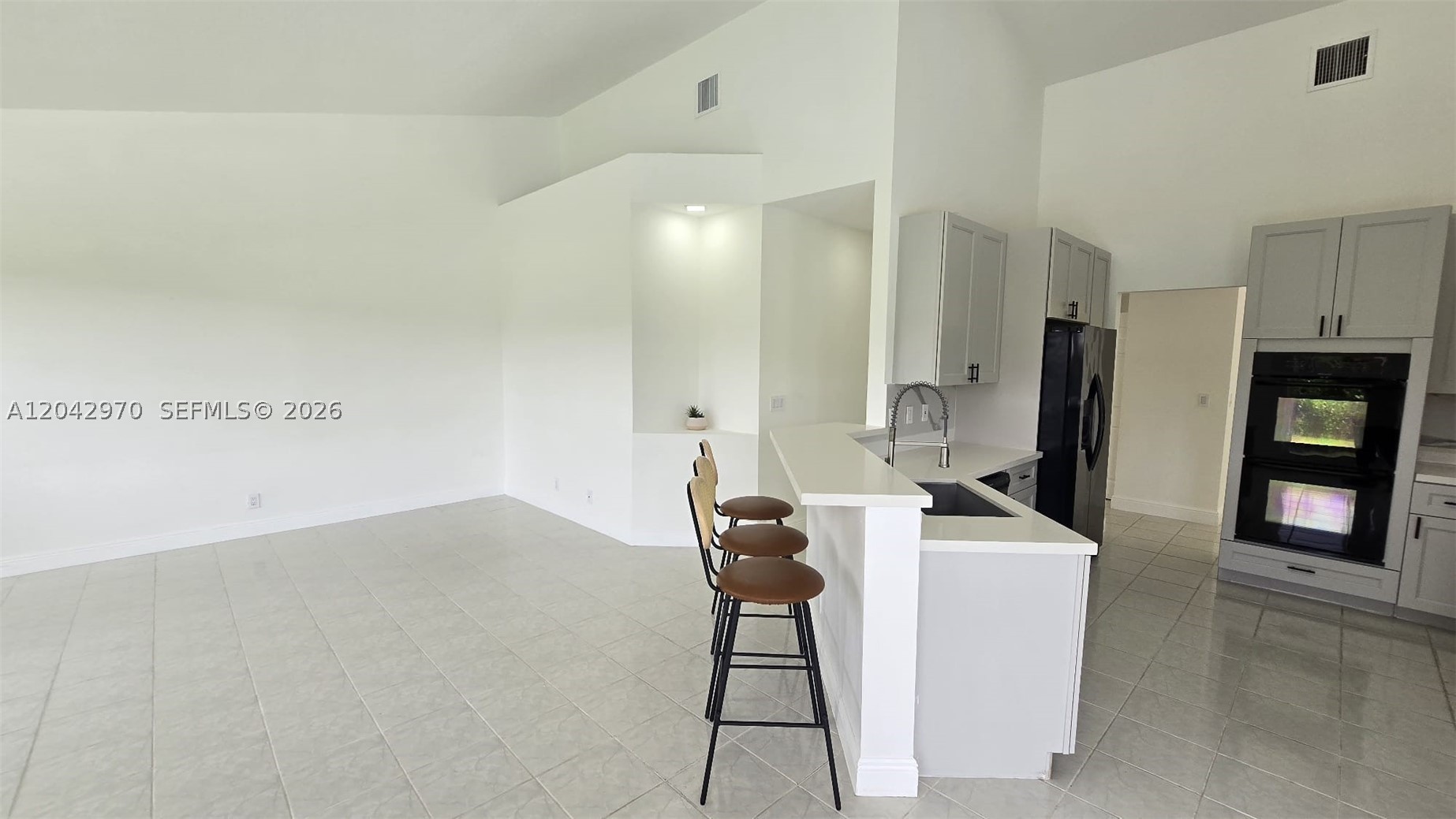 10320 Guatemala St -