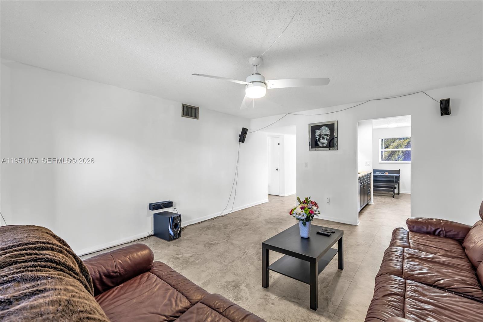 LA PLACIDA SECTION 1 COND - Residential