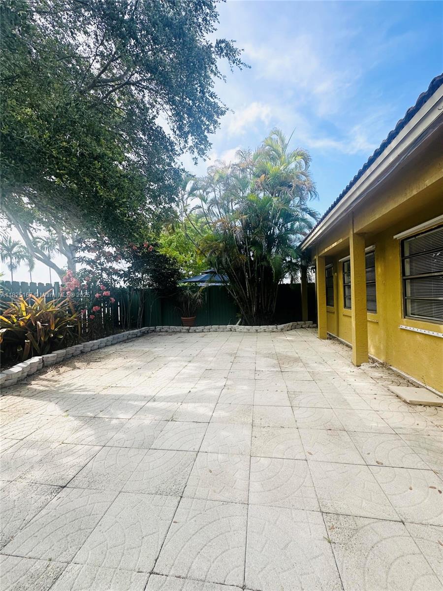 HAMMOCKS SEC 3 - Residential