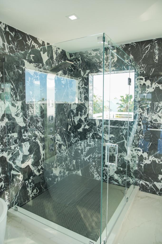 PORT LARGO 5TH ADD - Residential