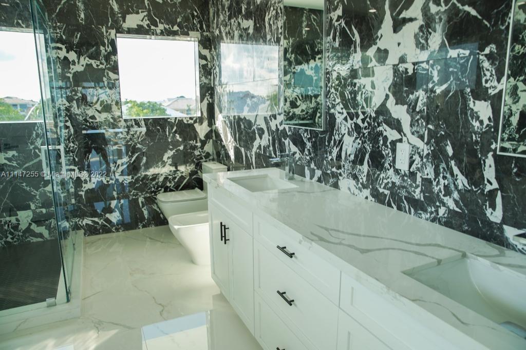 PORT LARGO 5TH ADD - Residential