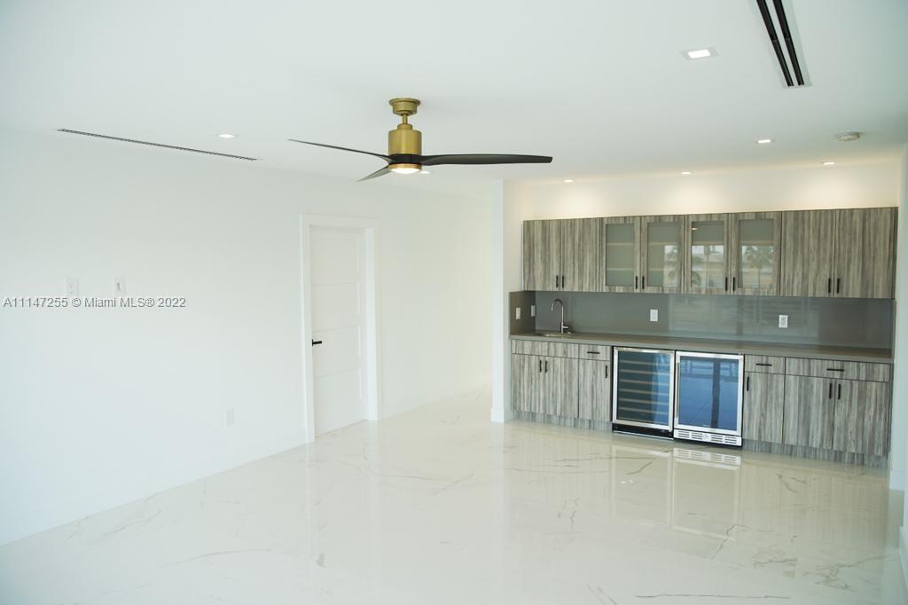 PORT LARGO 5TH ADD - Residential