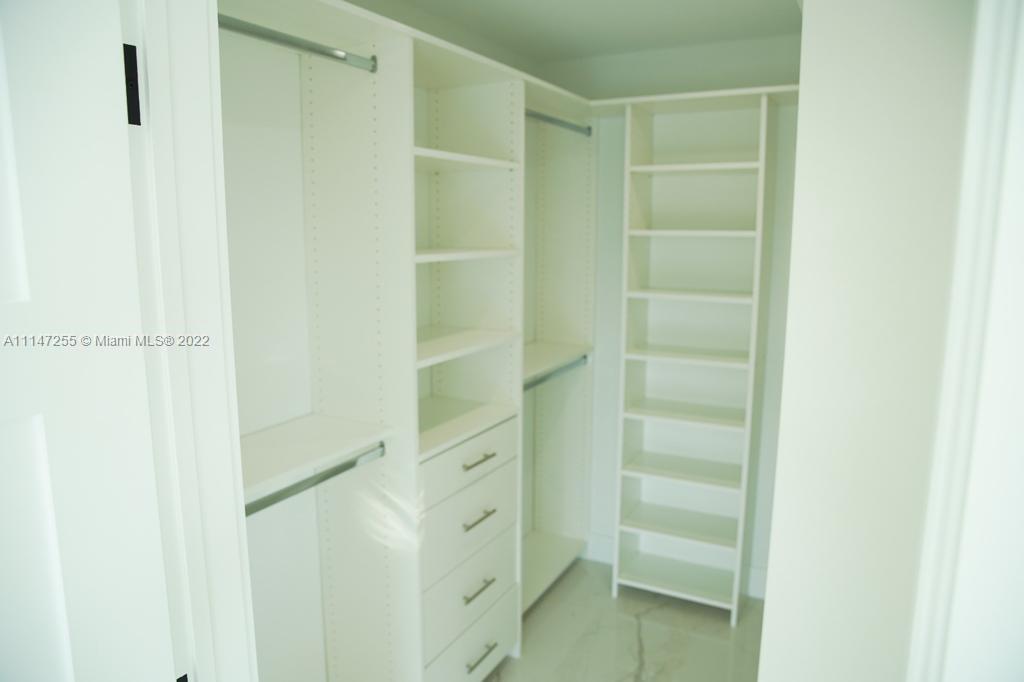 PORT LARGO 5TH ADD - Residential