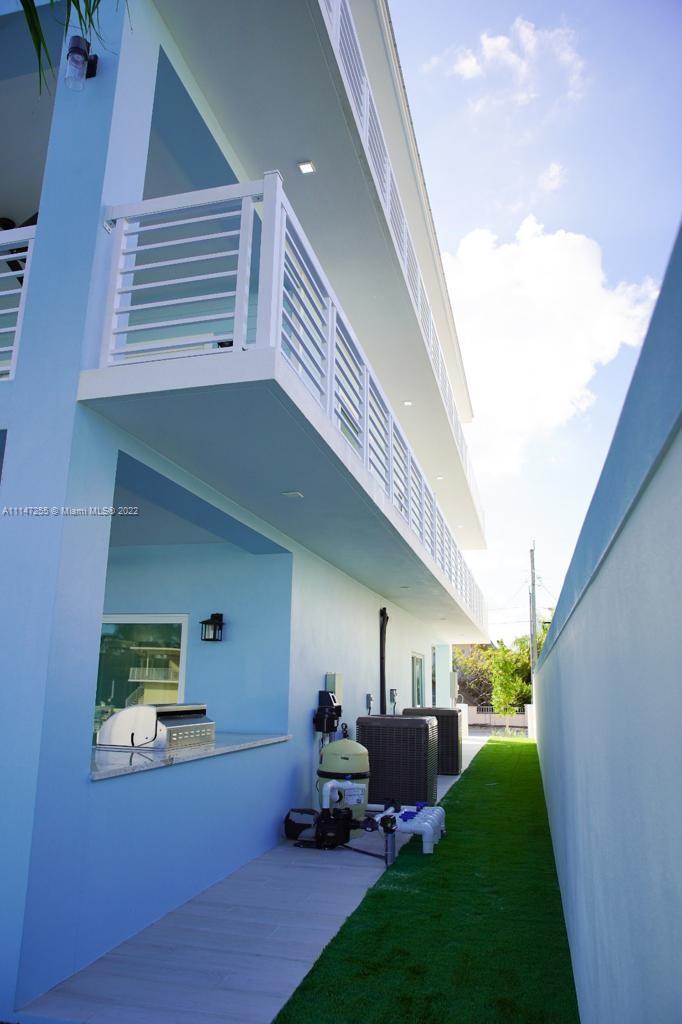 PORT LARGO 5TH ADD - Residential