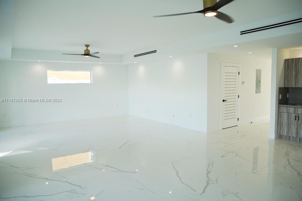 PORT LARGO 5TH ADD - Residential