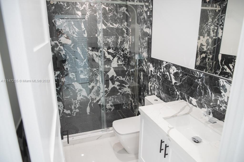 PORT LARGO 5TH ADD - Residential