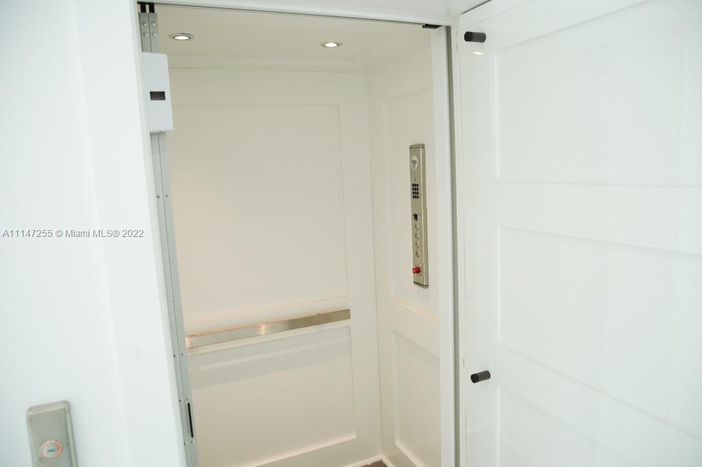 PORT LARGO 5TH ADD - Residential