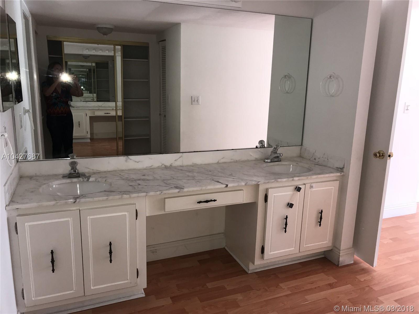 COMMODORE CLUB SOUTH COND - Residential Lease