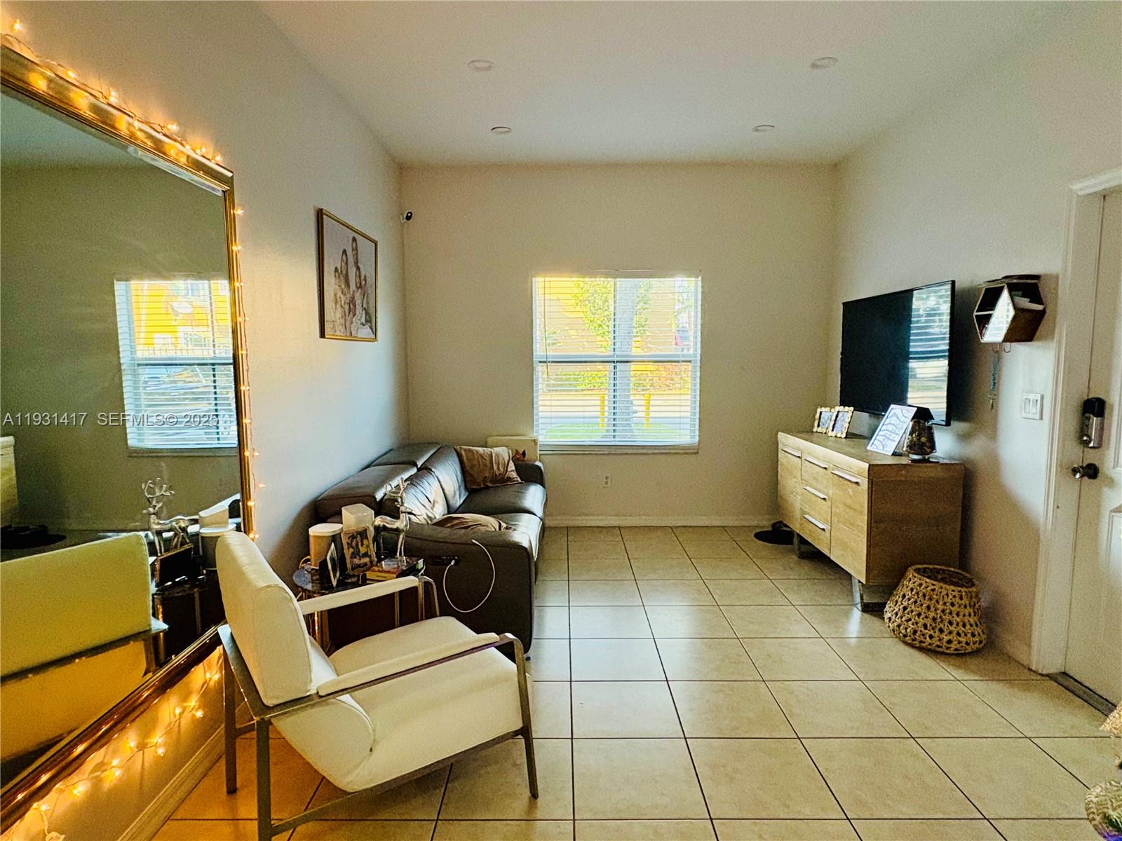 SIENA COMMUNITY OF HOLLYWO - Residential