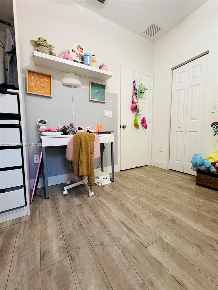 SIENA COMMUNITY OF HOLLYWO - Residential