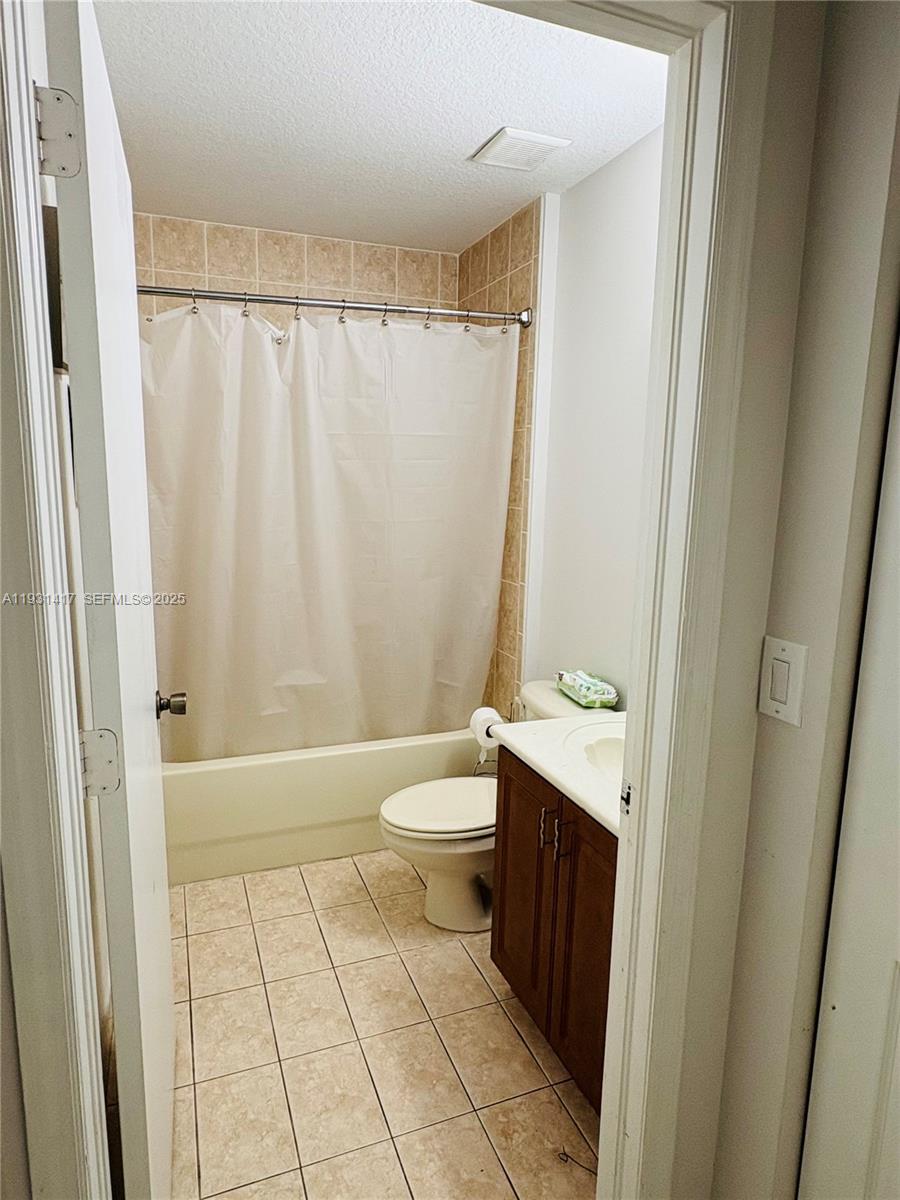 SIENA COMMUNITY OF HOLLYWO - Residential