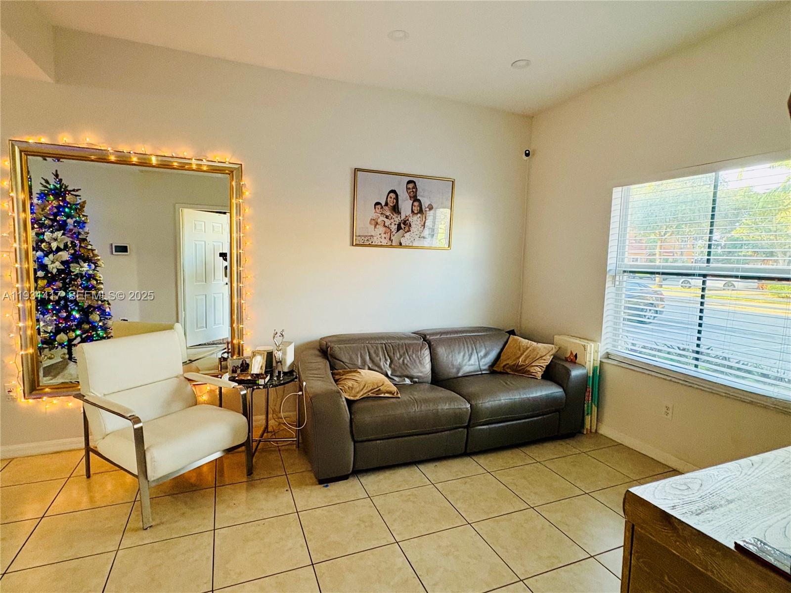 SIENA COMMUNITY OF HOLLYWO - Residential