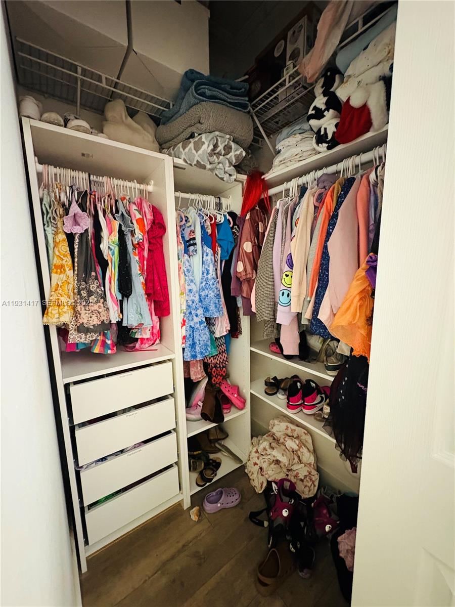 SIENA COMMUNITY OF HOLLYWO - Residential