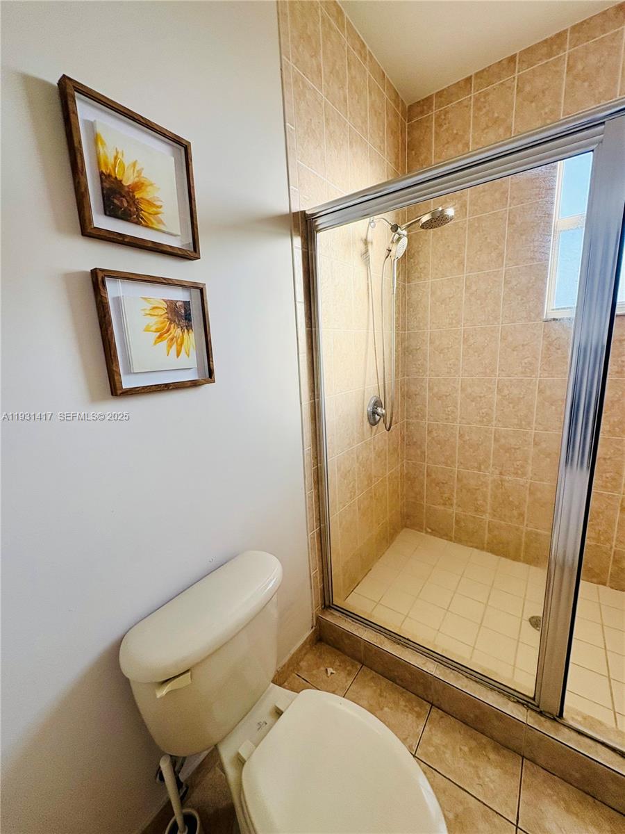 SIENA COMMUNITY OF HOLLYWO - Residential