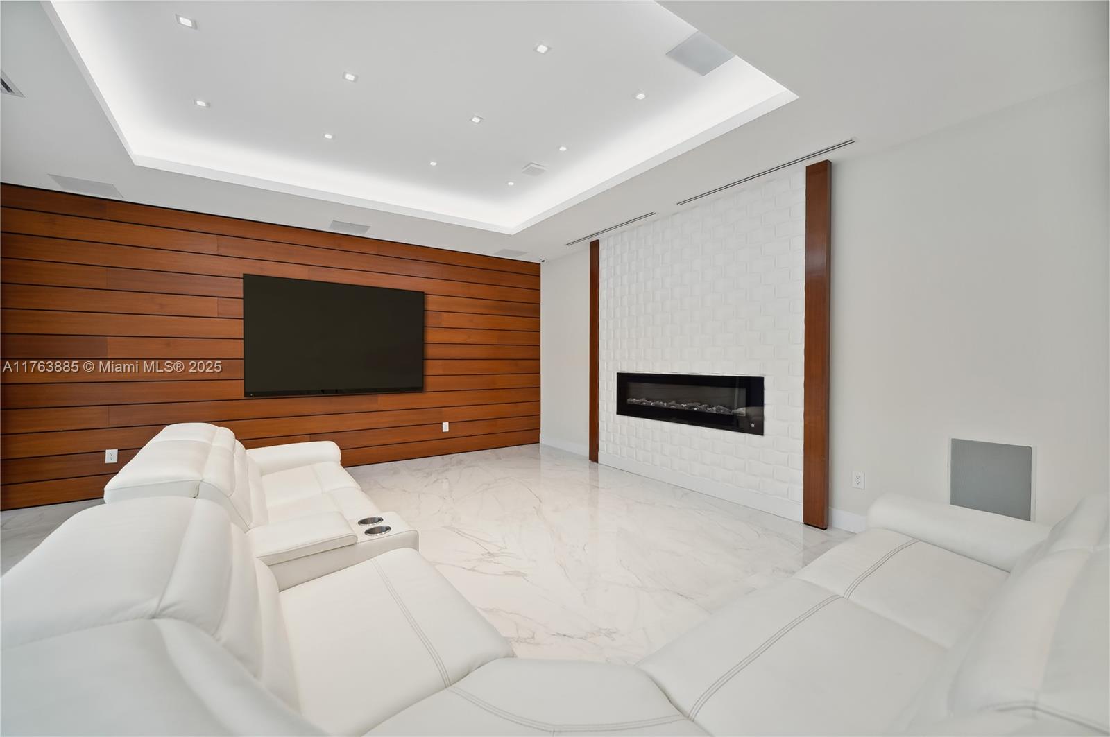 RIDGELINE ESTATES - Residential