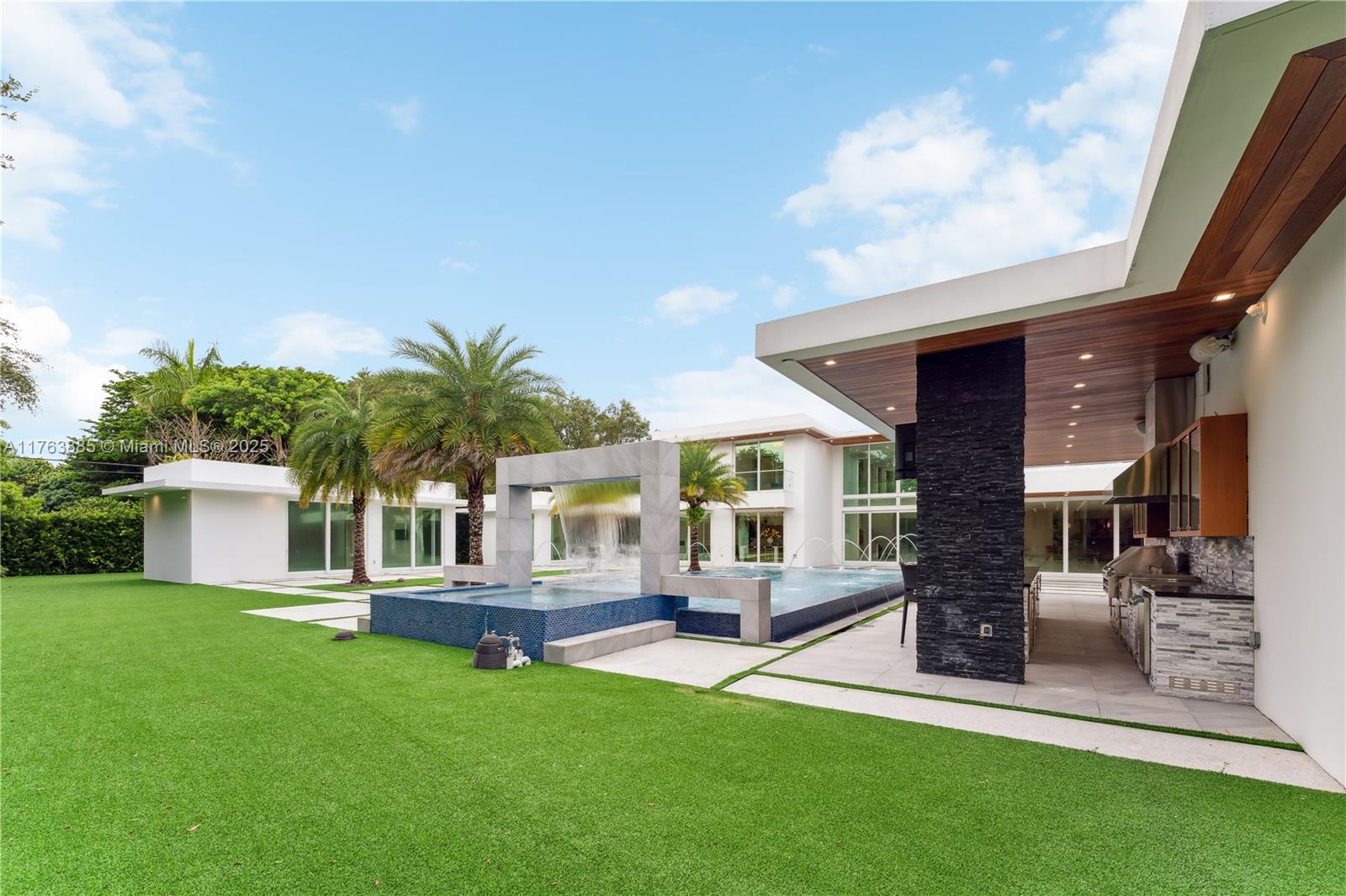 RIDGELINE ESTATES - Residential