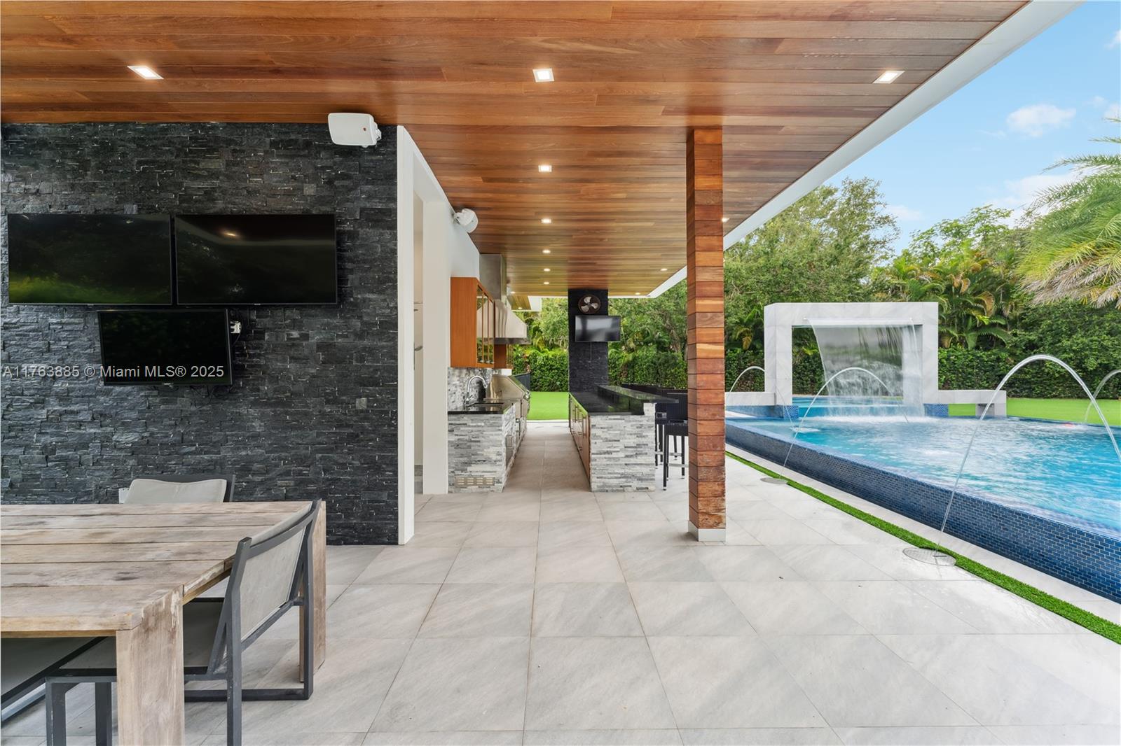 RIDGELINE ESTATES - Residential