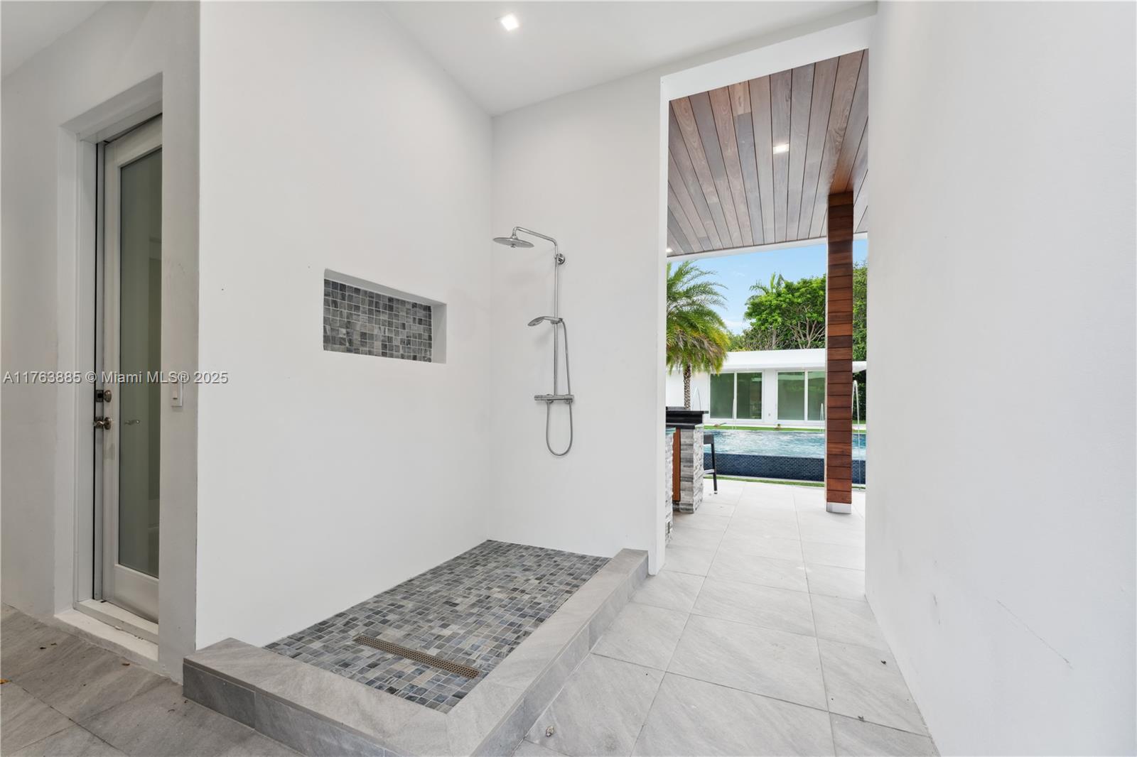 RIDGELINE ESTATES - Residential