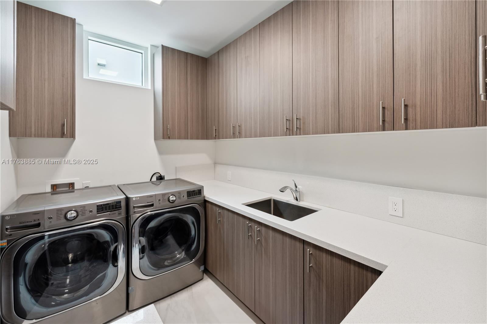 RIDGELINE ESTATES - Residential