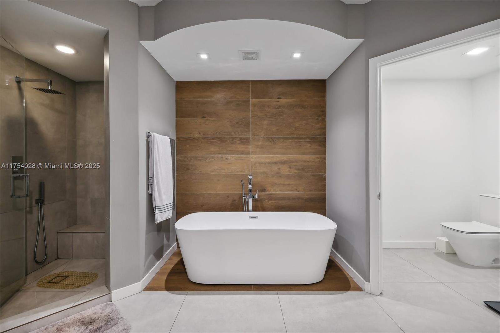 LAKE VILLA ONE CONDO - Residential