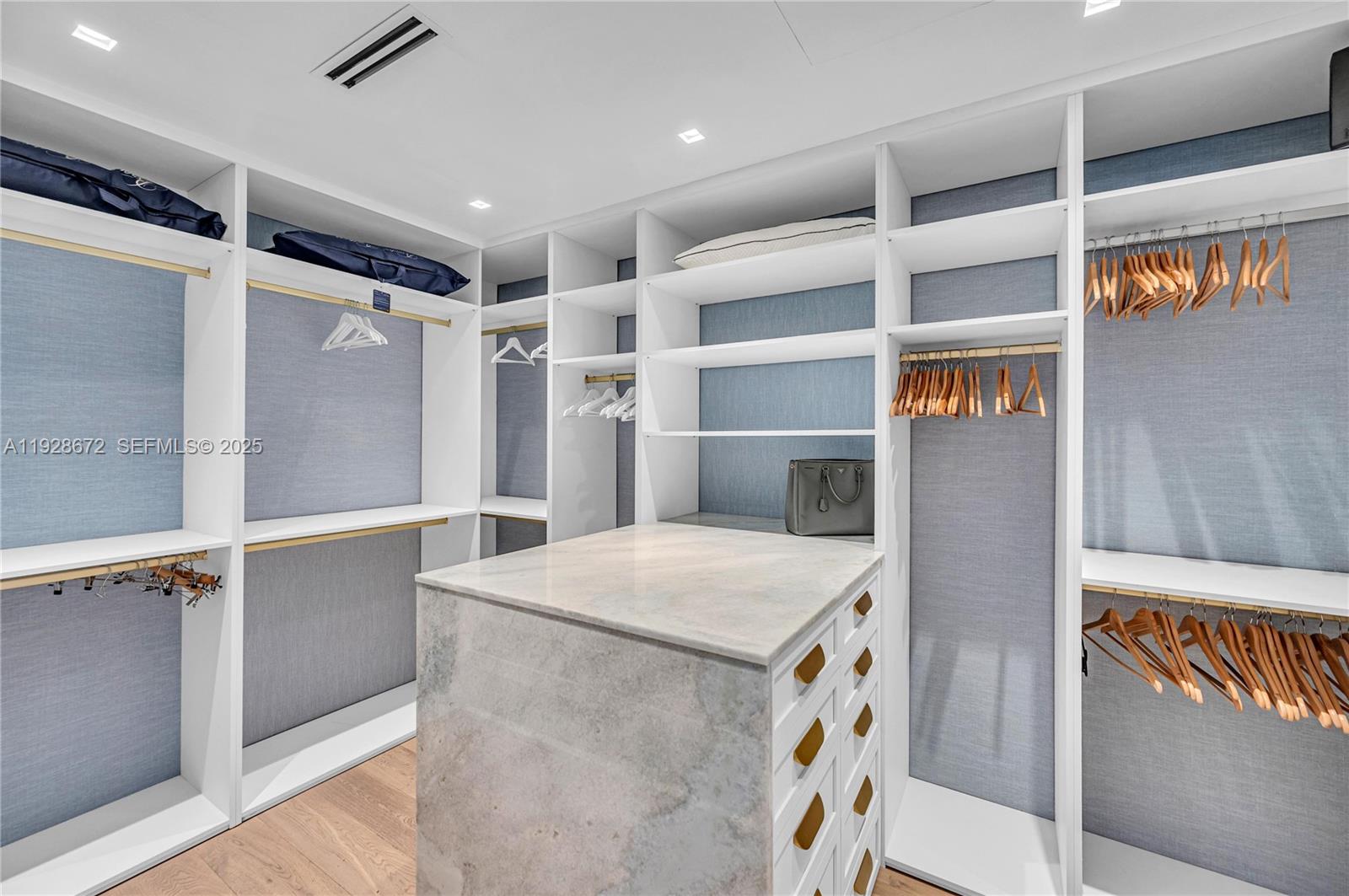 BAY POINT - Residential