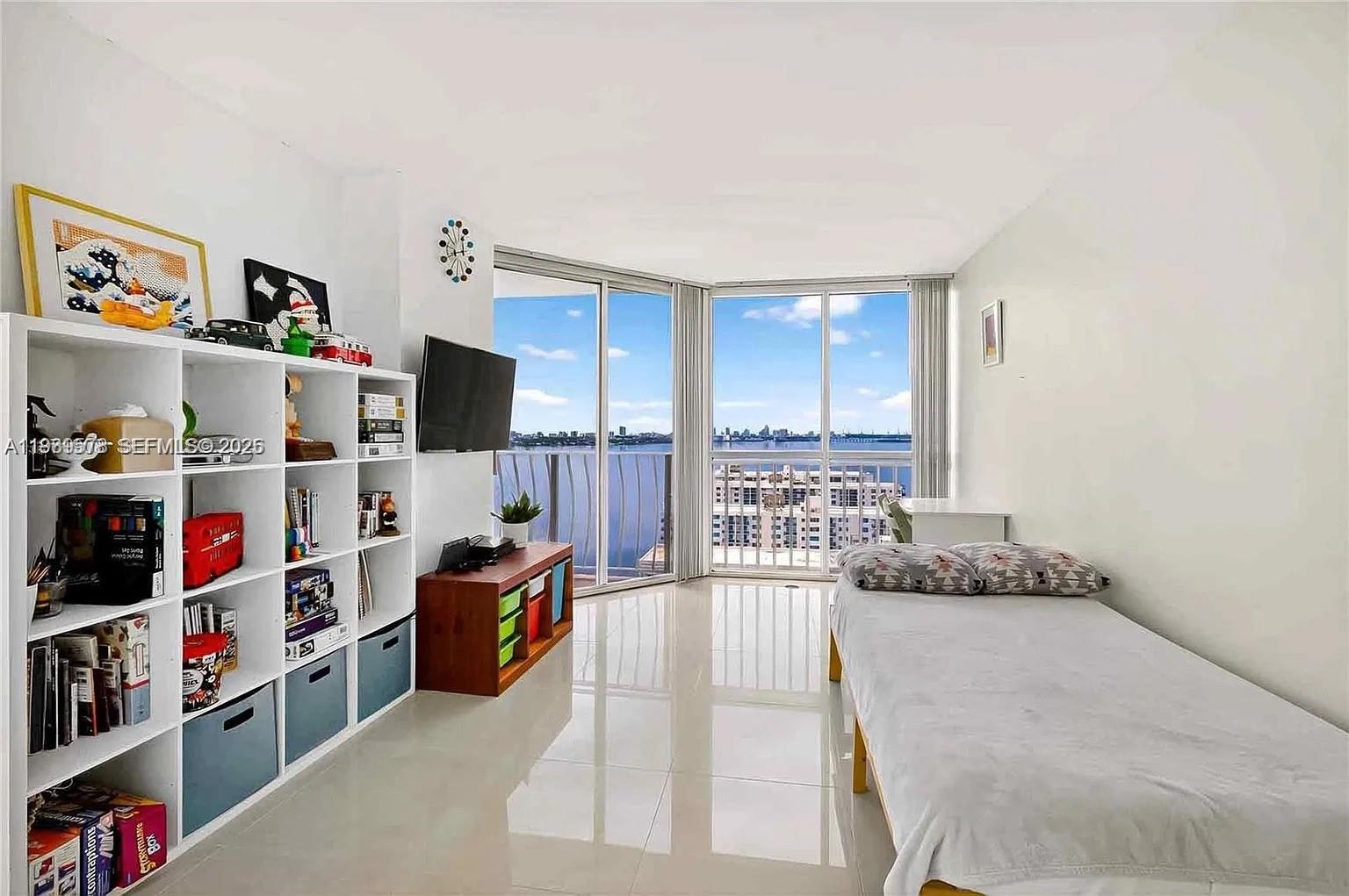 THE GRANDVIEW PALACE CONDO - Residential Lease