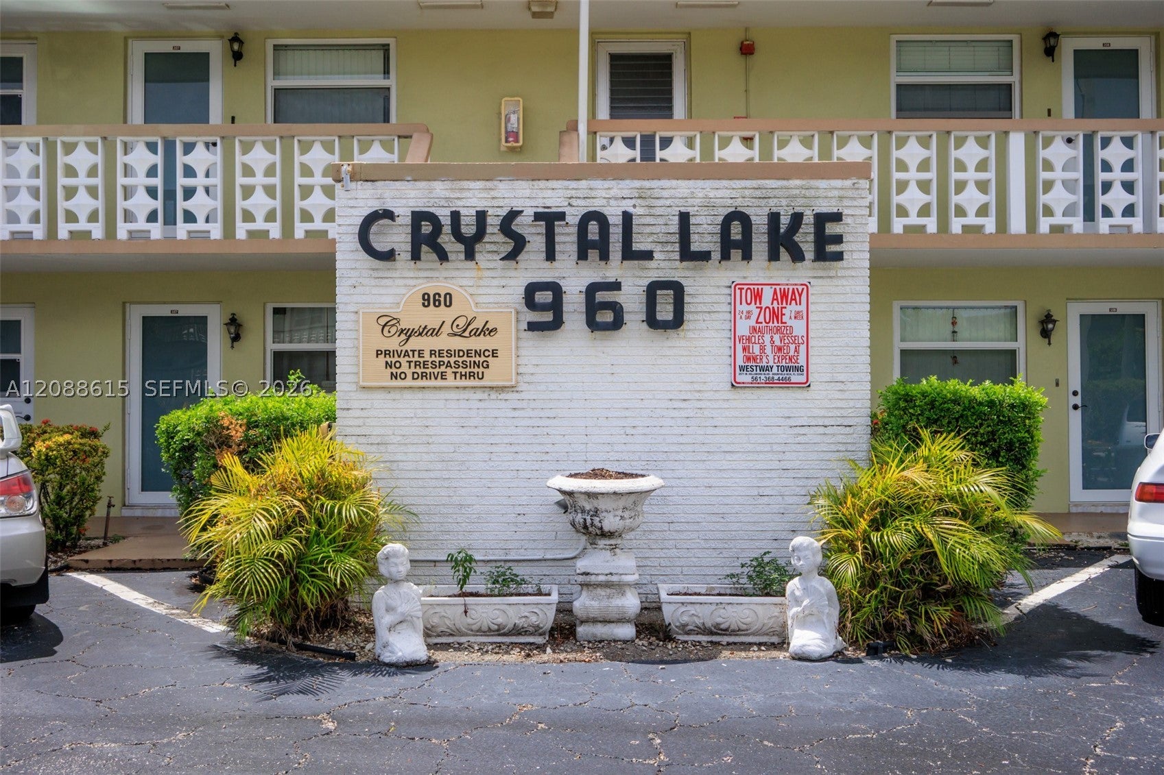 960 Crystal Lake Dr 112